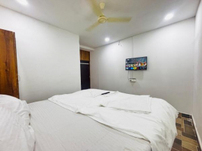 PRACHI LUXURY ROOMs